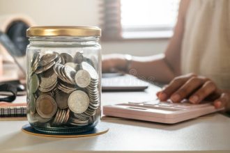 7 Cara Mengatur Dana Darurat Paling Efektif demi Menangkal Krisis Finansial yang Menghancurkan Tabungan memperlihatkan mengatur dana darurat