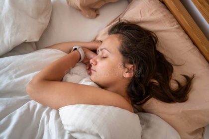 7 Langkah Efektif Meningkatkan Kualitas Tidur Nyenyak demi Menangkal Bahaya Kelelahan Ekstrem memperlihatkan meningkatkan kualitas tidur nyenyak