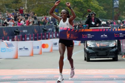 7 Panduan Kunci Latihan Lari Maraton Paling Ampuh demi Mencegah Cedera Fatal memperlihatkan latihan lari maraton