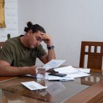 7 Strategi Melunasi Utang Konsumtif Paling Ampuh demi Menyelamatkan Finansial Keluarga dari Kehancuran memperlihatkan strategi melunasi utang konsumtif