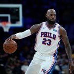 Debut Menggemparkan LeBron James dan 4 Fakta Kunci Penuh Emosi Bersama Philadelphia 76ers mengulas lebron james