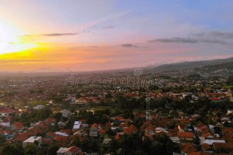 5 Fakta Kunci Mengguncang kota Bandung dari Kampus hingga Suhu Panas Ekstrem mengulas kota bandung
