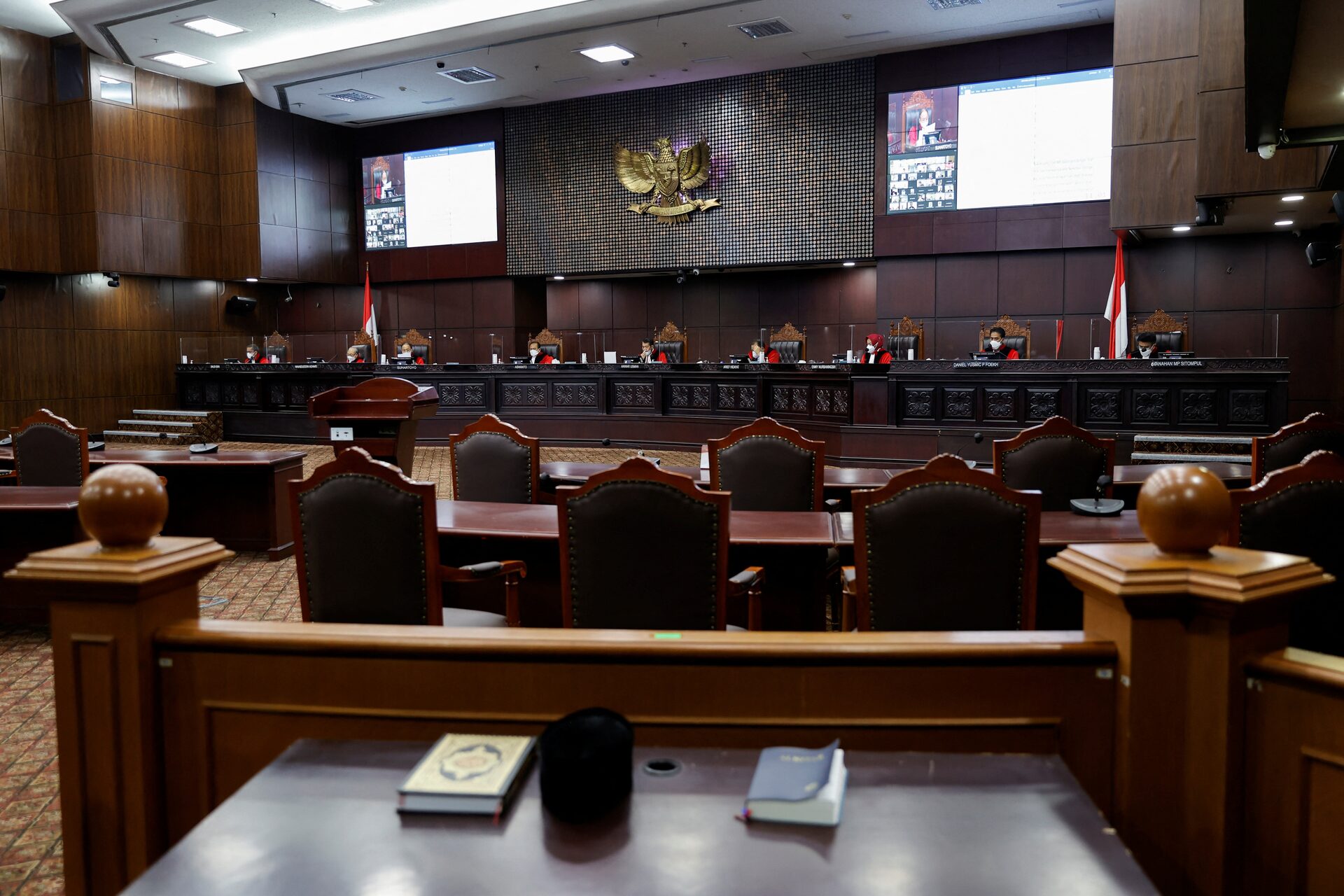 5 Fakta Kunci Sidang Dokter Tifa yang Mengguncang Perhatian Publik Terkait Ijazah Jokowi mengulas sidang dokter tifa