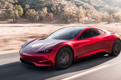 5 Fakta Mengejutkan Mobil Tesla Roadster yang Mengguncang Logika Dunia Otomotif mengulas mobil tesla roadster