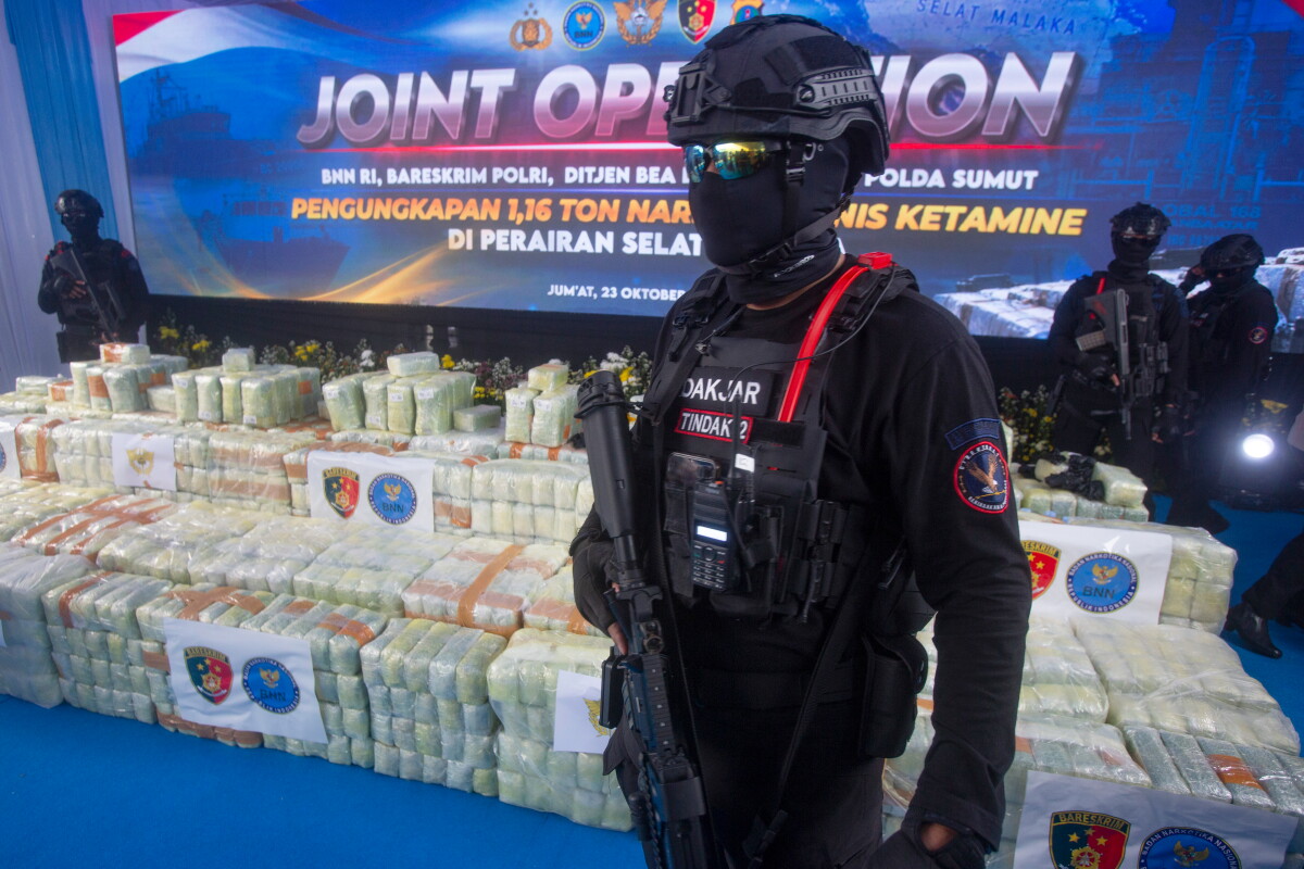 3 Gebrakan Besar Jenderal Polisi yang Mengguncang Publik dan Fakta Kunci Penyelundupan Triliunan Rupiah mengulas jenderal polisi