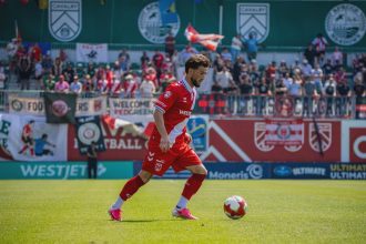 Aksi Memukau Jay Herdman dan 4 Fakta Krusial yang Menggetarkan Panggung Sepak Bola Nasional mengulas jay herdman