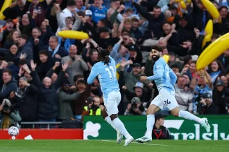 5 Fakta Mengejutkan Manchester City FC Terpuruk Lawan PSG Hingga Sikap Keras Guardiola mengulas manchester city fc