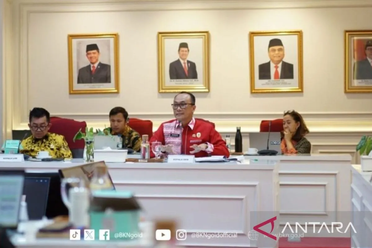 Waspada Penipuan SK Palsu dan 5 Gebrakan Penting Badan Kepegawaian Negara Menjaga Integritas ASN mengulas badan kepegawaian negara